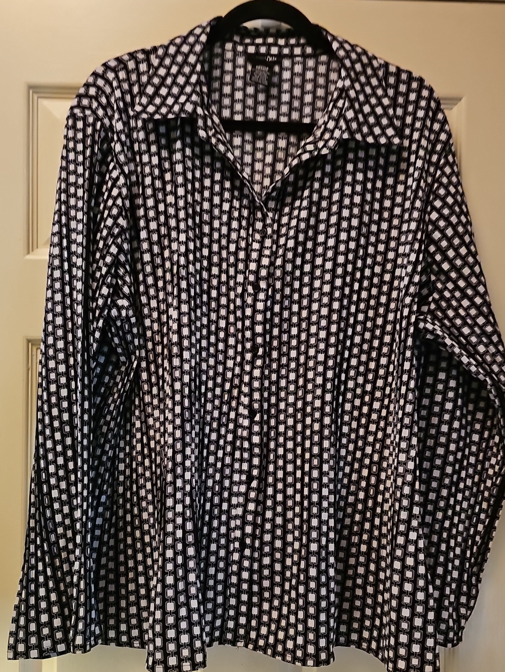 East 5th Black and White Geometric Button-Up Shirt